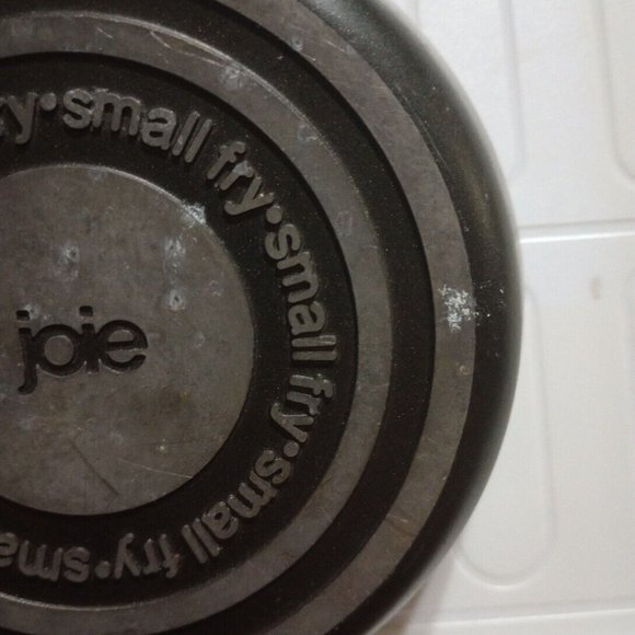 Joie Mini Nonstick Egg and Fry Pan, 4.5”, SCRATCHED - Picture 9 of 12